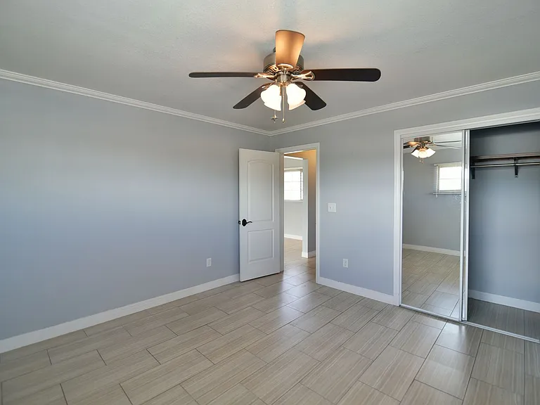 1003 E Clark Ave — Photo 16