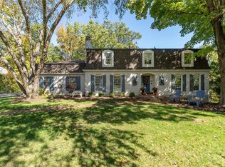 1837 Woodfin Ct, Saint Louis, MO 63122