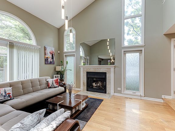 5th image of 1401 N Picadilly Cir