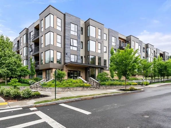100 Linden St #205, Wellesley, MA 02482