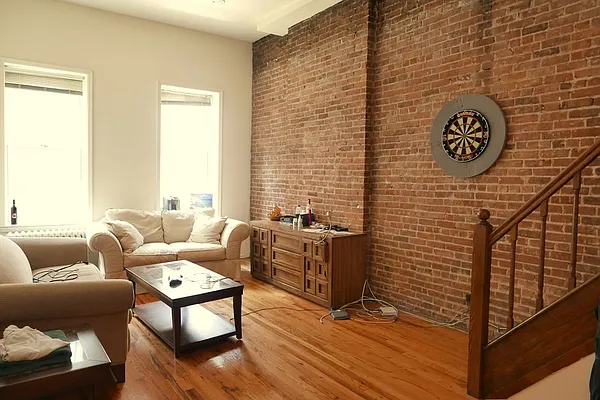 Rented by JK Dansar Corp | media 61