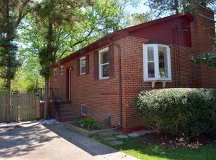 122 Falls Ave, Falls Church, VA 22046