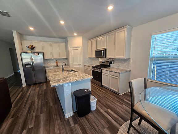 5th image of 444 Ella Ln