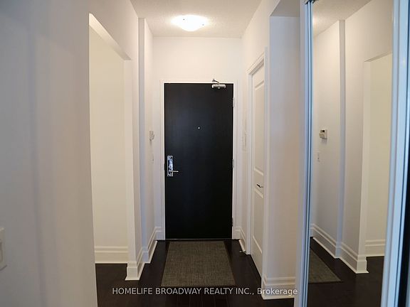 3rd image of 1 Upper Duke Cres #806