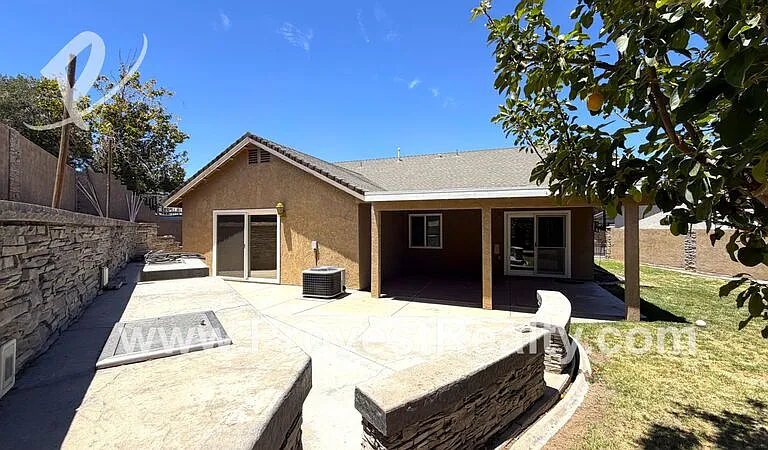 13675 Ruby Cir — Photo 20