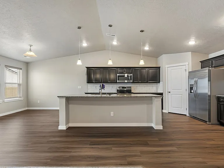 7807 S Dewberry Ave — Photo 27