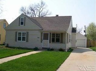 705 E Wiswall Pl, Sioux Falls, SD 57105