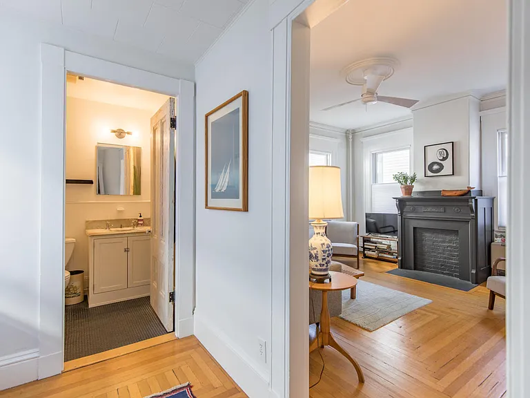 21 Hanover St #1 — Photo 9
