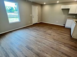 678 E Garfield St, Springfield, MO 65803
