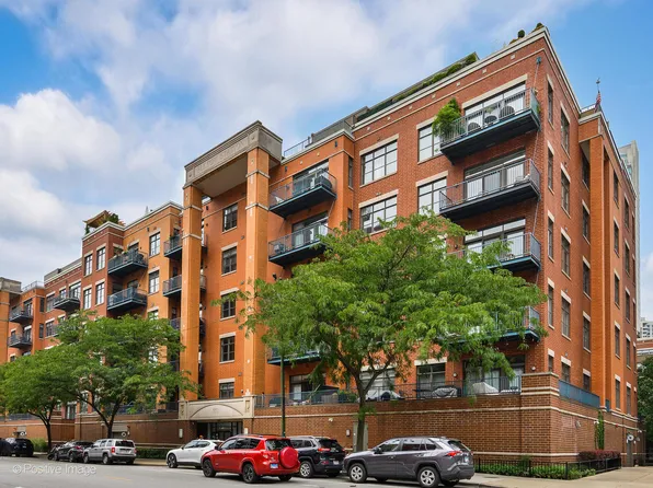 550 W Fulton St APT 404, Chicago, IL 60661