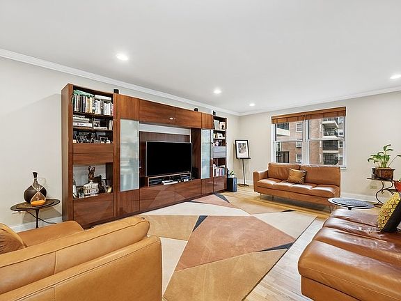 2nd image of 162-21 Powells Cove Blvd APT 3J