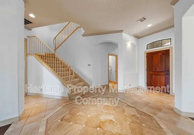 131 Westcourt Ln — Photo 6