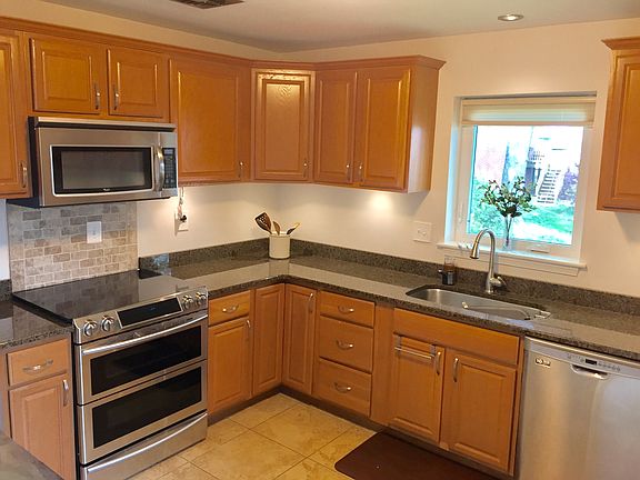 3rd image of 4005 Nelly Custis Dr