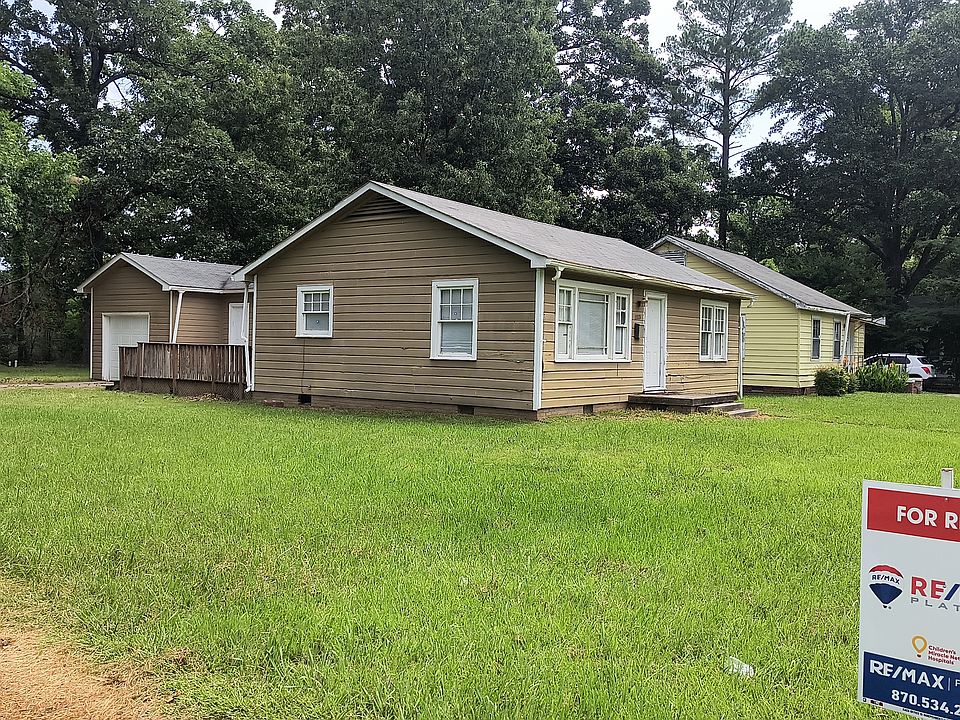 1st image of 1113 W 33rd Ave