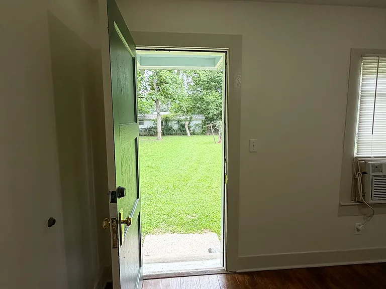 1118 Mobley St — Photo 17
