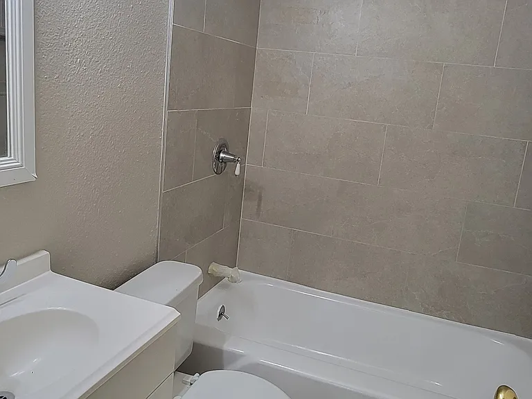 427 Darlene Ln — Photo 11