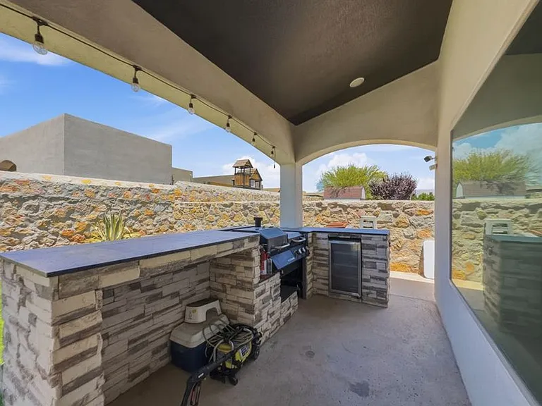 13655 Stonor Ct — Photo 24