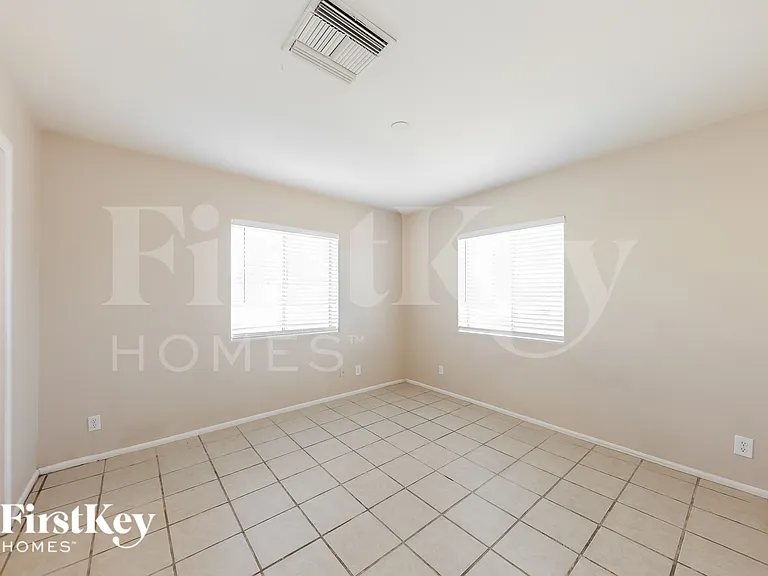11740 N 80th Dr — Photo 11