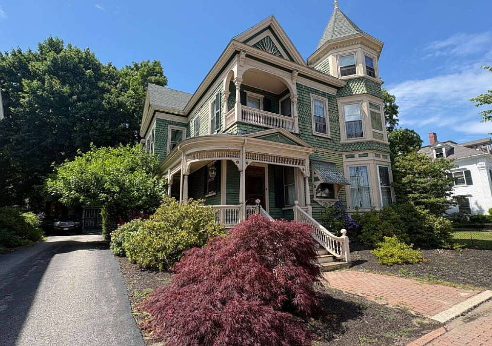 1st image of 342 Main St