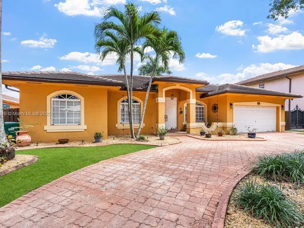 8721 NW 170th Ter, Hialeah, FL 33018