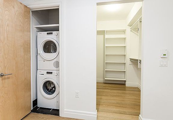 5th image of 60 Water St APT 811