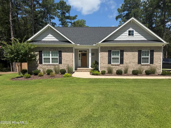 409 Piney Oak Drive, Carthage, NC 28327
