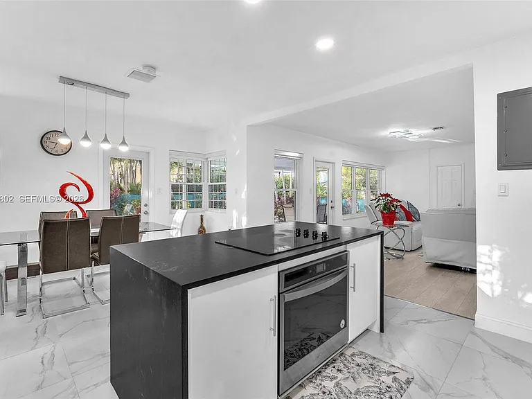 1235 NE 88th St — Photo 35