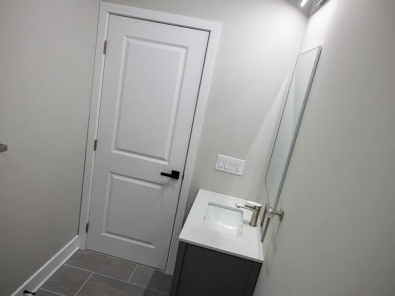 1201 Lindley Ave #4 — Photo 25