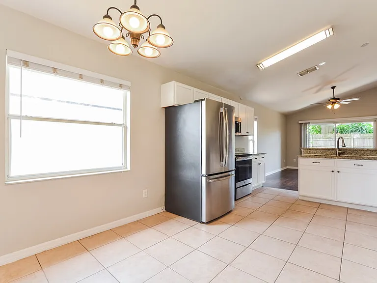 1033 Shale Trail St — Photo 7