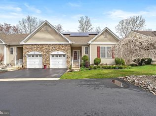 58 Goldfinch Dr, Hamilton, NJ 08690