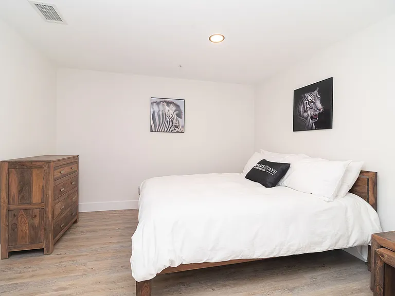 3075 Devonshire Ave — Photo 7