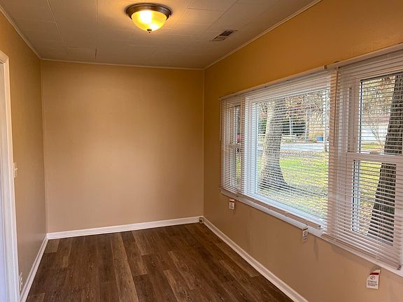 4th image of 7125 W 127th Pl