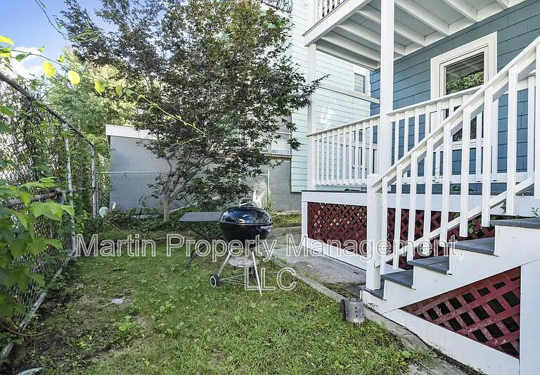 31 Harold St #C — Photo 8