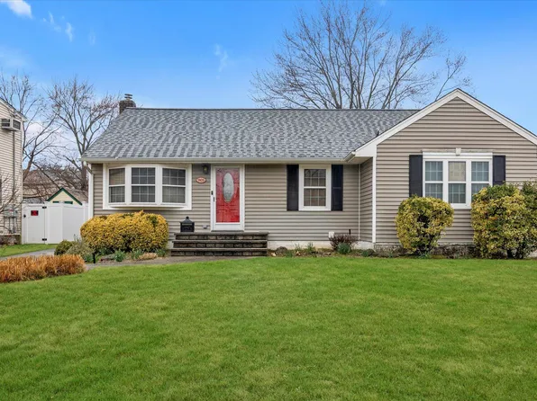 903 Alan Drive, Wantagh, NY 11793