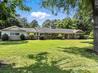 3127 N Center St, Hickory, NC 28601