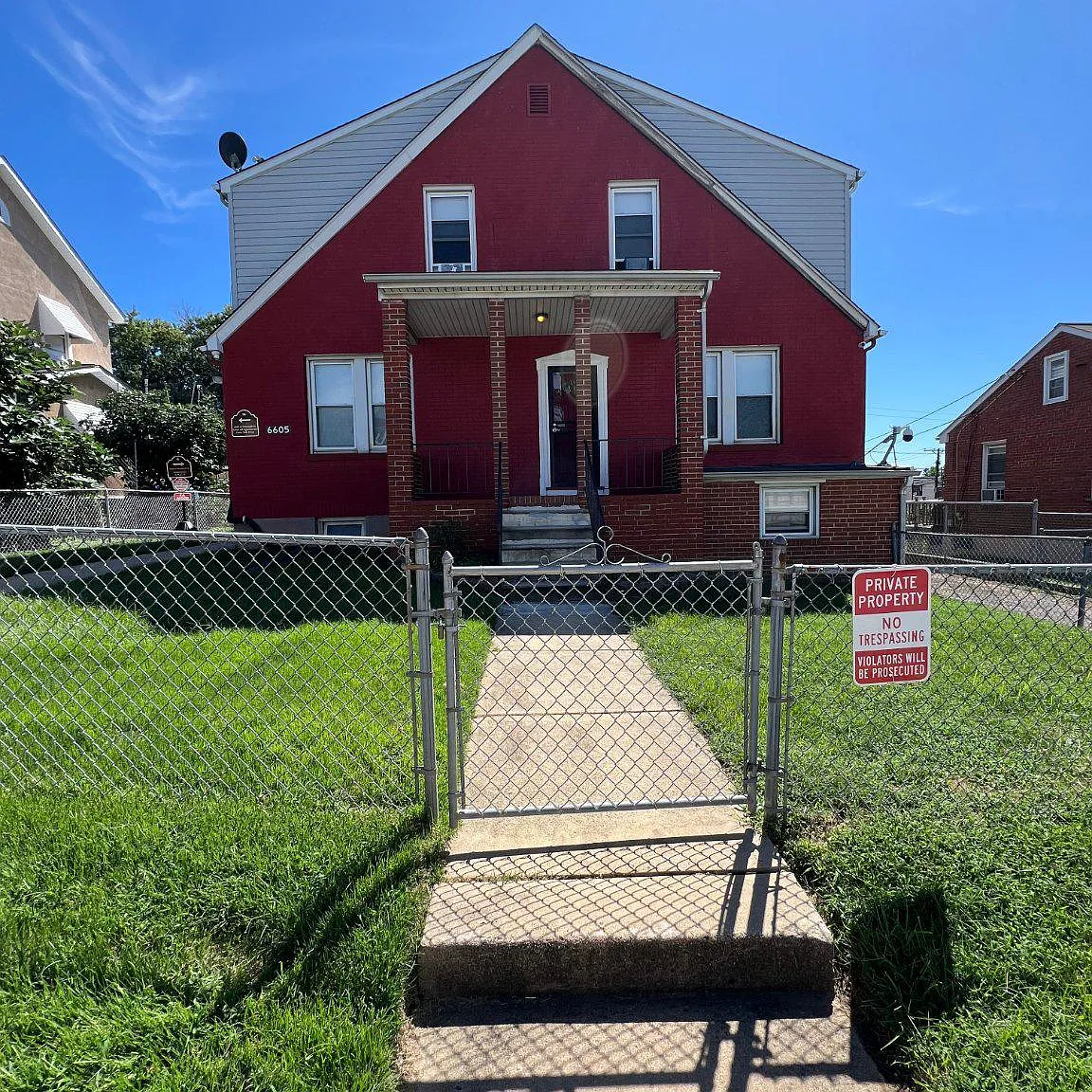 2 bed, 1.0 bath, 3930 sqft, $1,130 — Photo 1