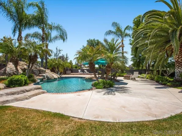 719 Davis St, Ramona, CA 92065