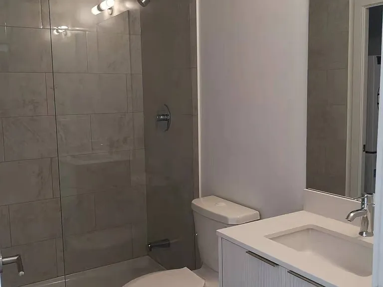 36 Manor Rd E #710 — Photo 10