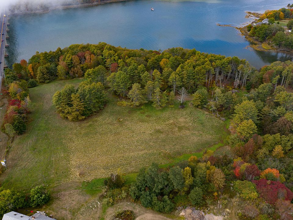 2nd image of 12 Robbins Rd