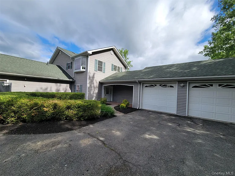 41 Old State Route 208 — Photo 1