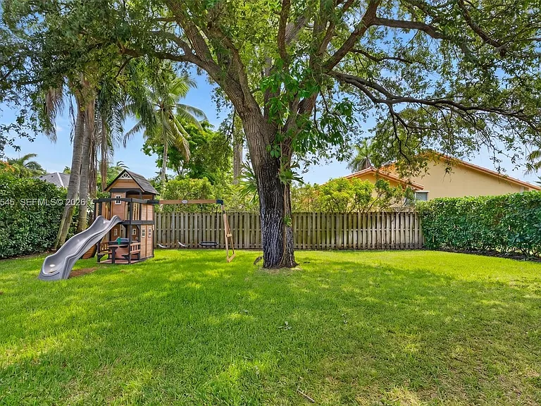 8224 SW 178th Ter — Photo 49