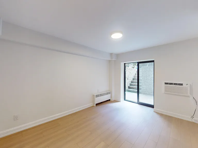 227 E 11th St #1B — Photo 11