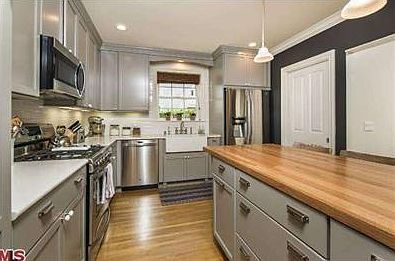 4th image of 2139 Greenfield Ave
