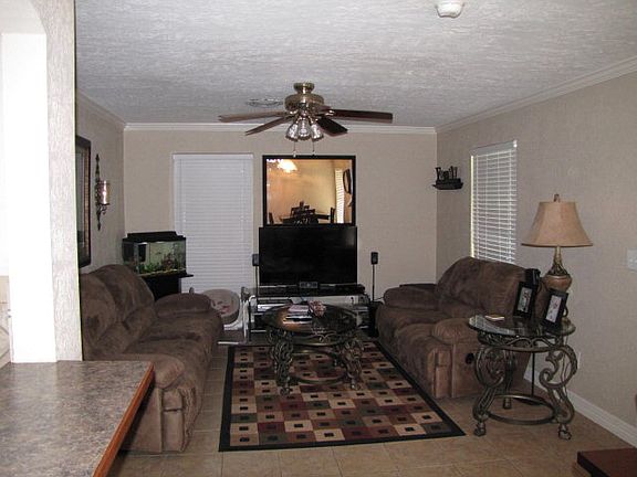 5th image of 880 Carolina Dr