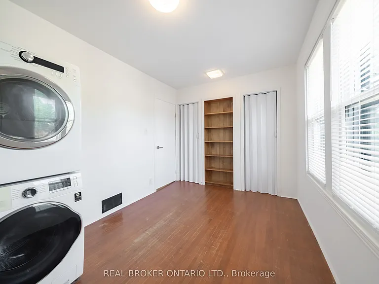 542 Glebeholme Blvd #MAIN — Photo 29