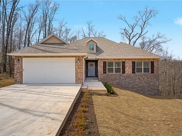 1 Insh Cir, Bella Vista, AR 72715