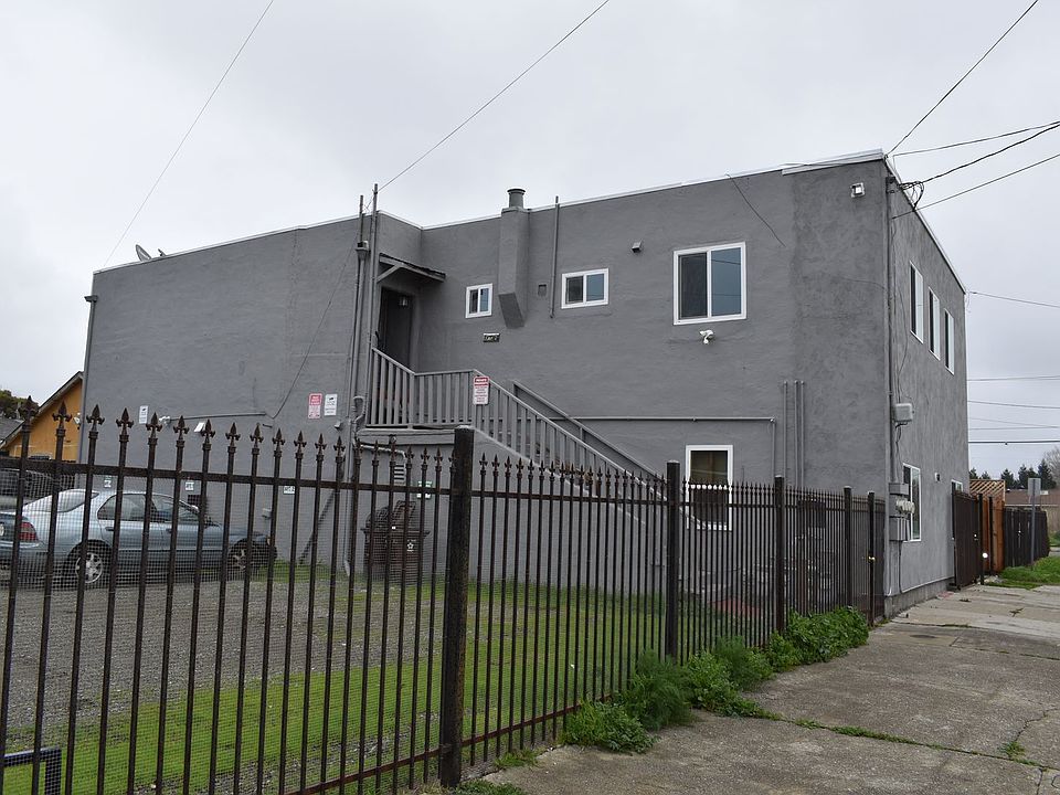 1st image of 421 Grove Ave #4