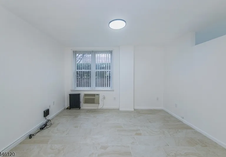 467 Valley St #1A — Photo 19
