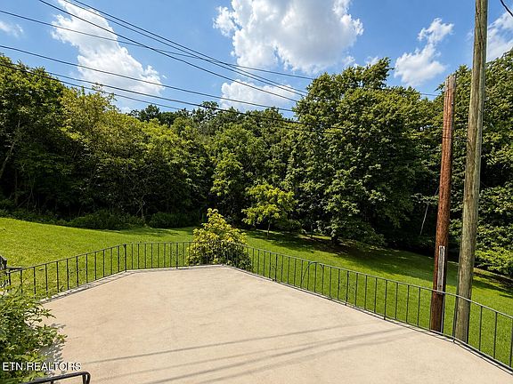 2nd image of 719 Murray Dr