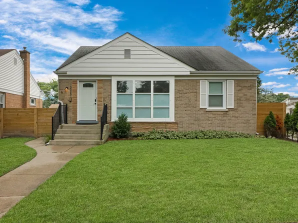 5225 Conrad St, Skokie, IL 60077